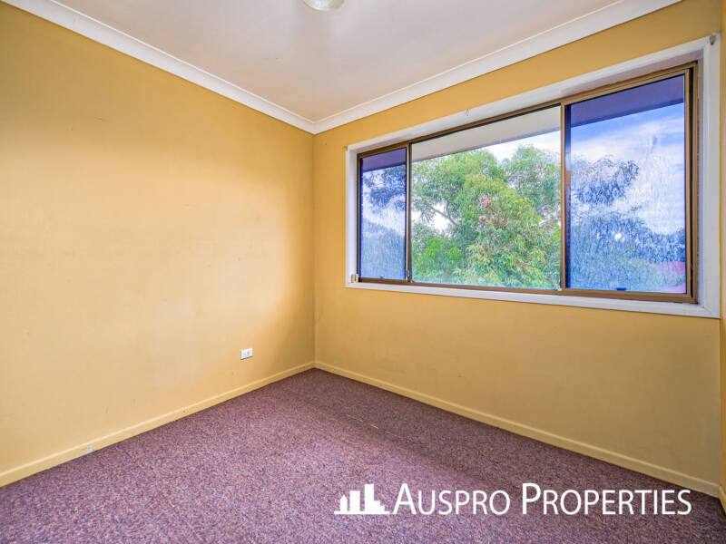 14 Estoril, Robertson, QLD 4109 Australia