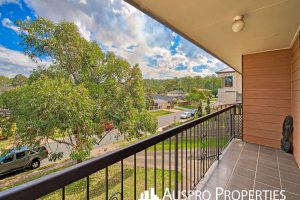 14 Estoril, Robertson, QLD 4109 Australia