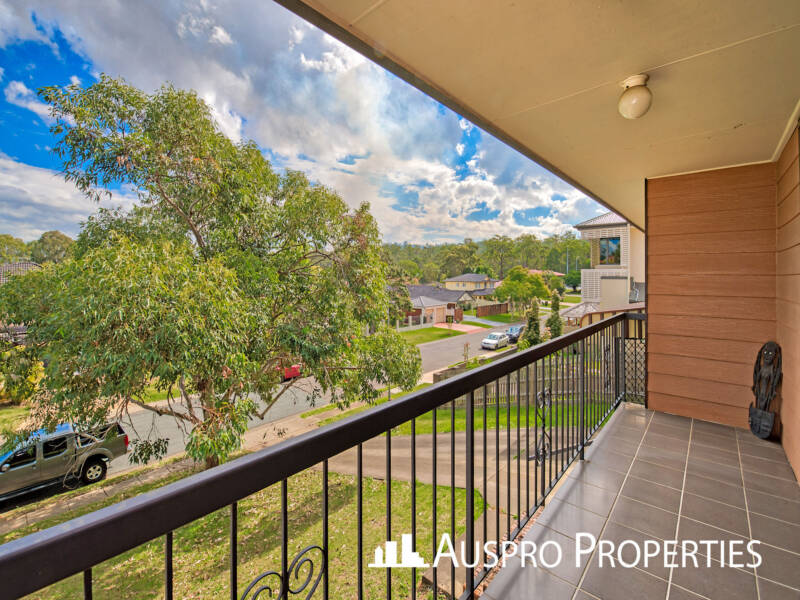 14 Estoril, Robertson, QLD 4109 Australia