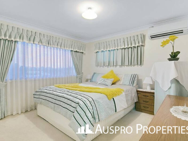 398 Warrigal Rd, Eight Mile Plains, QLD 4113 Australia