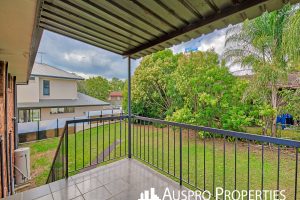 14 Estoril, Robertson, QLD 4109 Australia
