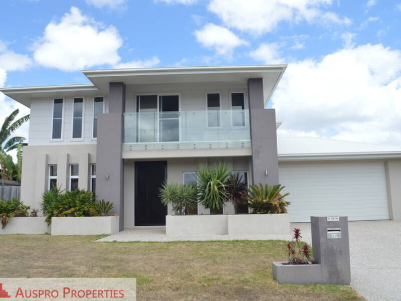 37 Parkgrove St, Birkdale, QLD 4159 Australia