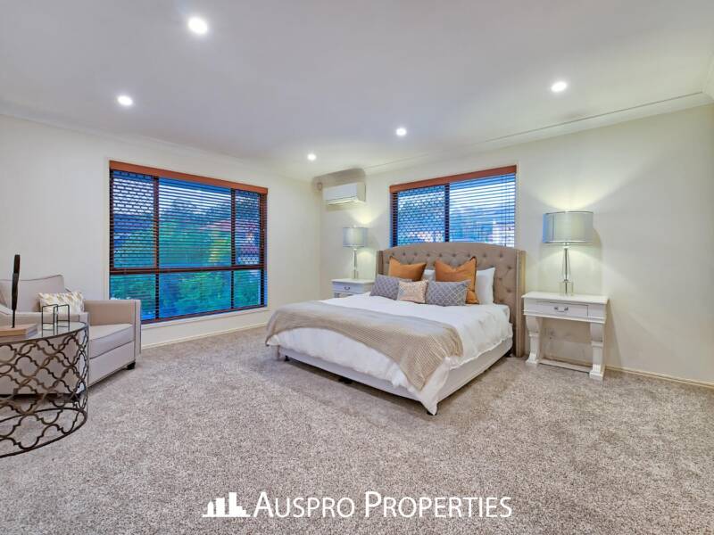 79 White Cedar Cct, Stretton, QLD 4116 Australia