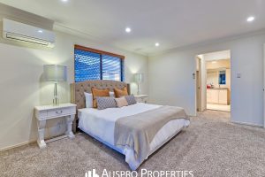 79 White Cedar Cct, Stretton, QLD 4116 Australia