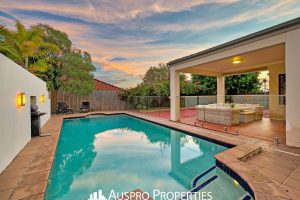 79 White Cedar Cct, Stretton, QLD 4116 Australia