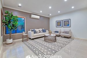 79 White Cedar Cct, Stretton, QLD 4116 Australia