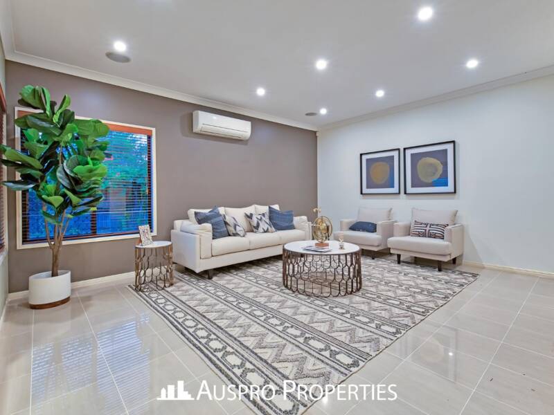 79 White Cedar Cct, Stretton, QLD 4116 Australia