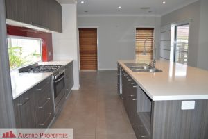 37 Parkgrove St, Birkdale, QLD 4159 Australia
