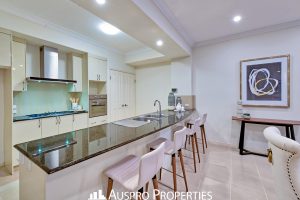 79 White Cedar Cct, Stretton, QLD 4116 Australia