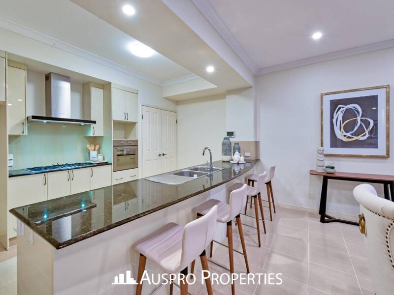 79 White Cedar Cct, Stretton, QLD 4116 Australia
