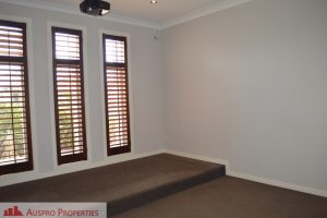 37 Parkgrove St, Birkdale, QLD 4159 Australia