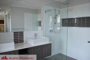 37 Parkgrove St, Birkdale, QLD 4159 Australia