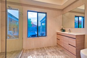 79 White Cedar Cct, Stretton, QLD 4116 Australia