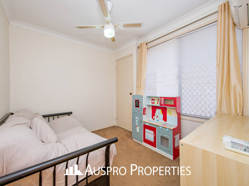 13 Lindstrom Court, Runcorn, QLD 4113 Australia