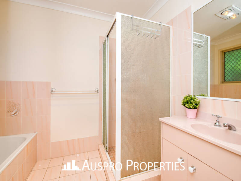 13 Lindstrom Court, Runcorn, QLD 4113 Australia