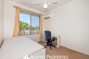 13 Lindstrom Court, Runcorn, QLD 4113 Australia