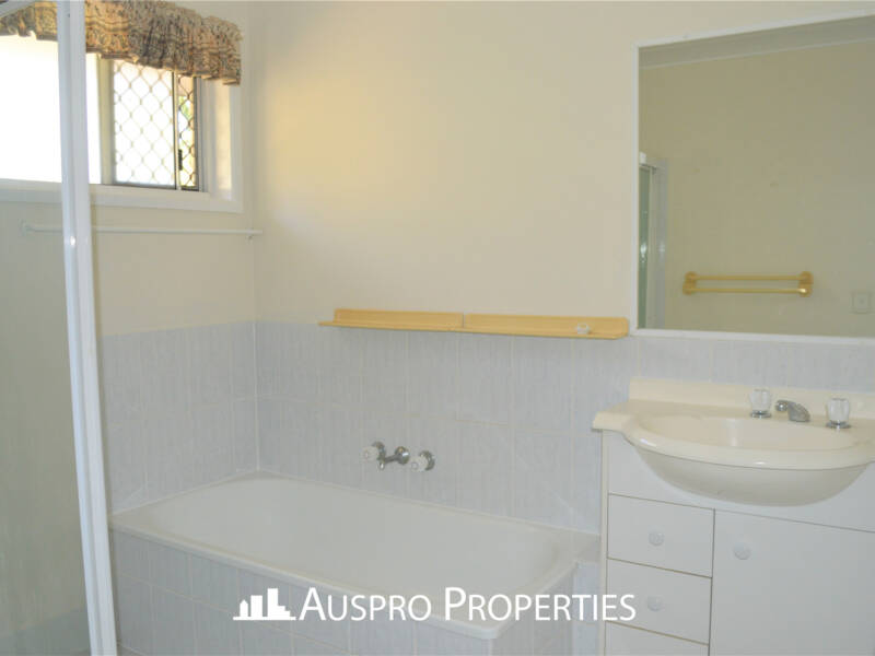 17 Housman Pl, Calamvale, QLD 4116 Australia
