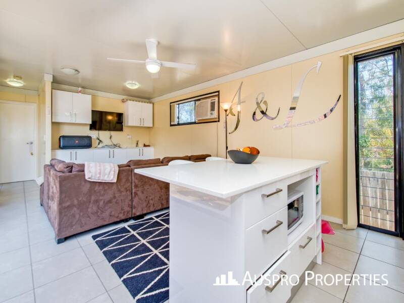 8 Folkes Close, Bellbird Park, QLD 4300 Australia