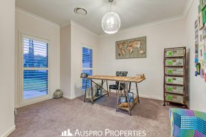 72 Hawthorn Circuit, Stretton, QLD 4116