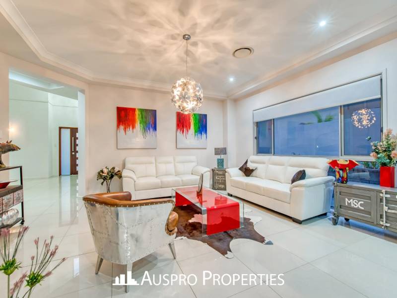 72 Hawthorn Circuit, Stretton, QLD 4116