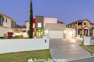 72 Hawthorn Circuit, Stretton, QLD 4116