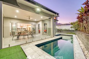 72 Hawthorn Circuit, Stretton, QLD 4116