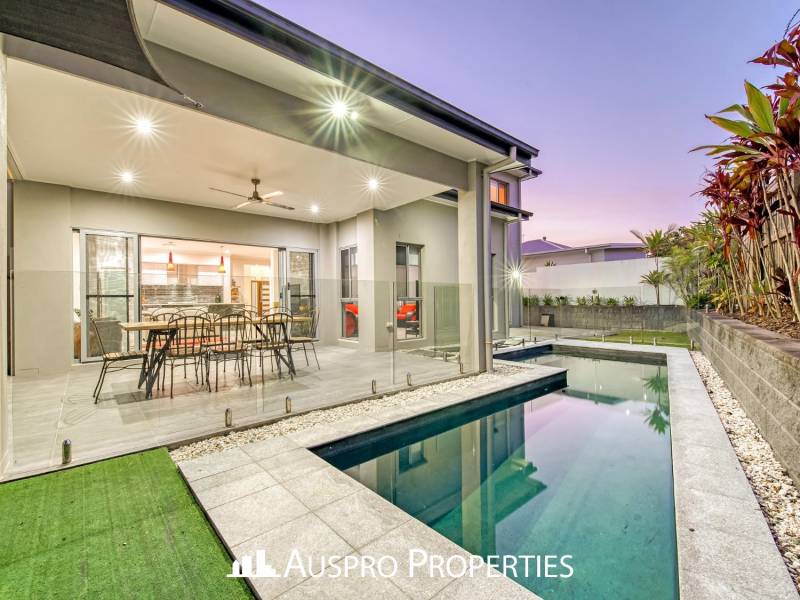 72 Hawthorn Circuit, Stretton, QLD 4116