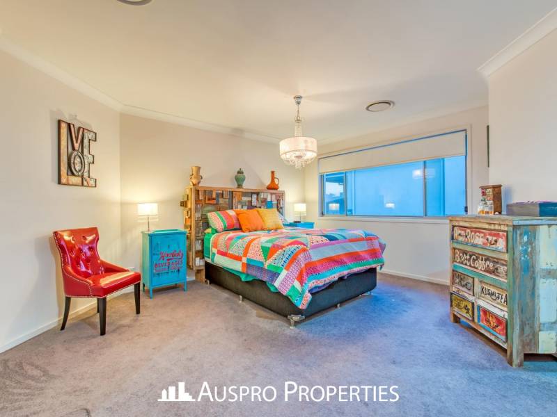 72 Hawthorn Circuit, Stretton, QLD 4116