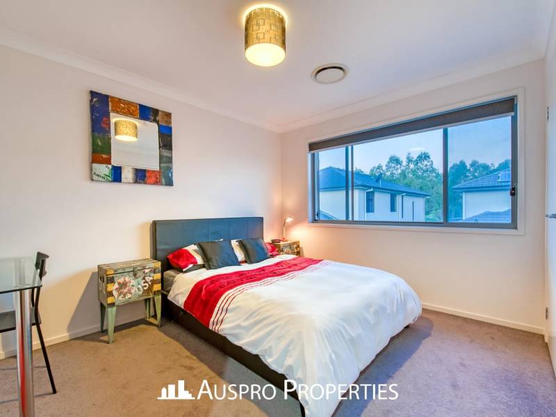 72 Hawthorn Circuit, Stretton, QLD 4116