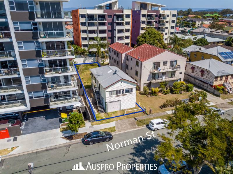 12 Norman St, Southport, QLD 4215 Austrlia