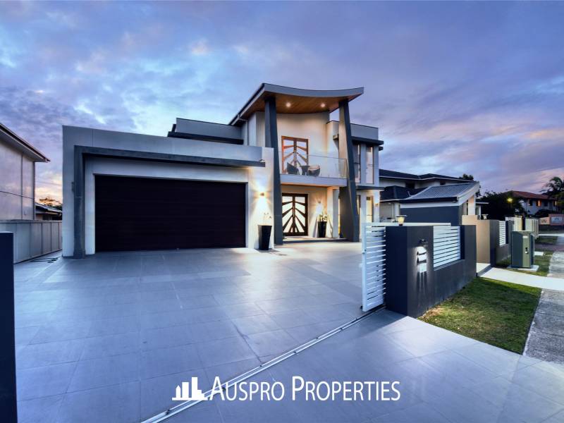 110 The Parkway, Stretton, QLD 4116 Australia