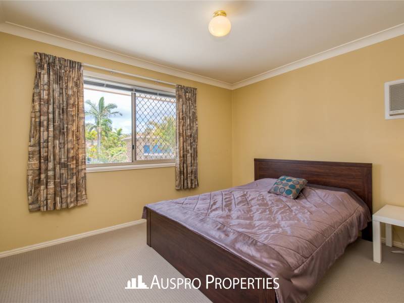 33 Chanel Crescent, Eight Mile Plains , QLD 4113 Australia