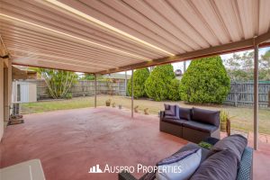 33 Chanel Crescent, Eight Mile Plains , QLD 4113 Australia