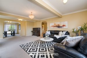 33 Chanel Crescent, Eight Mile Plains , QLD 4113 Australia