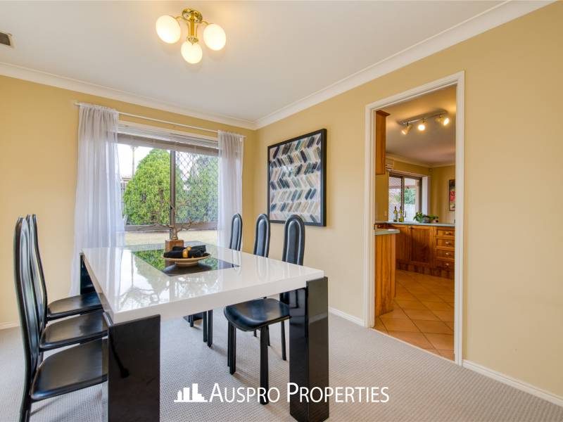 33 Chanel Crescent, Eight Mile Plains , QLD 4113 Australia