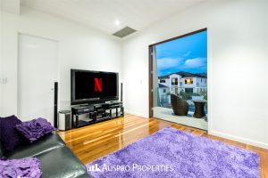 110 The Parkway, Stretton, QLD 4116 Australia