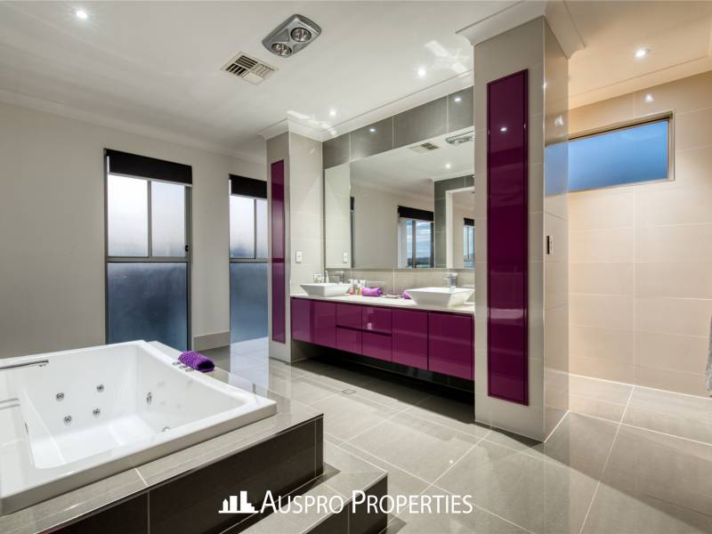 110 The Parkway, Stretton, QLD 4116 Australia