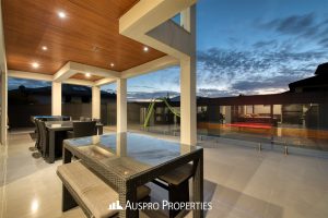 110 The Parkway, Stretton, QLD 4116 Australia