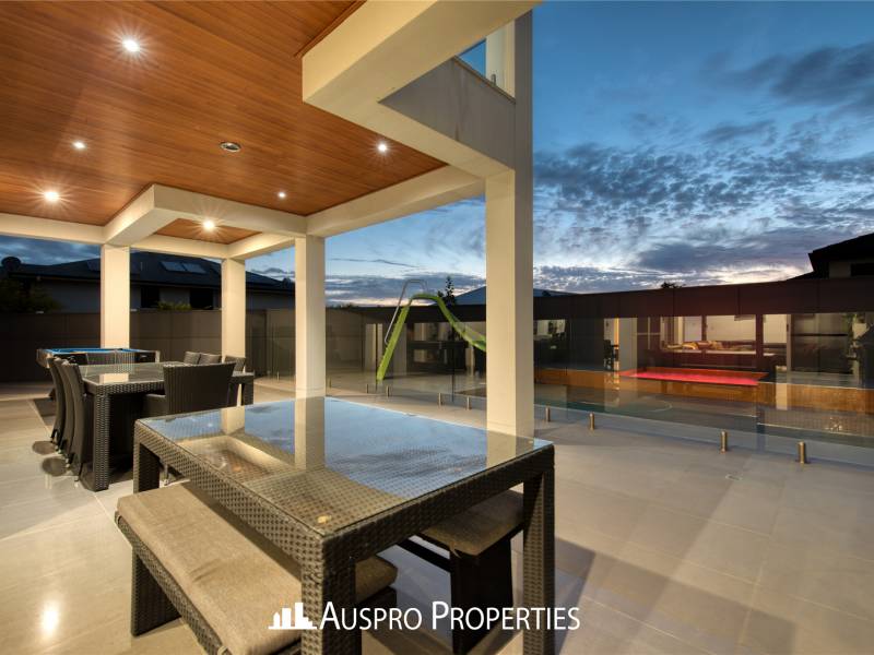 110 The Parkway, Stretton, QLD 4116 Australia