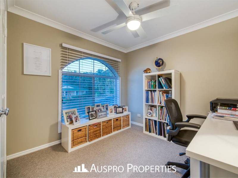11 Cassia Place, Stretton, QLD 4116 Australia