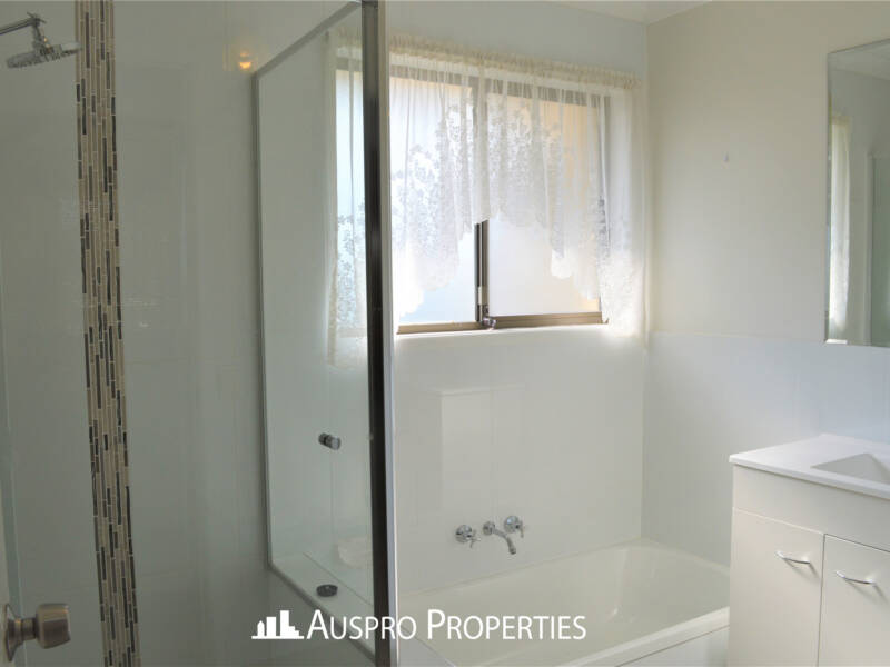 398 Warrigal Rd, Eight Mile Plains , QLD 4113 Australia