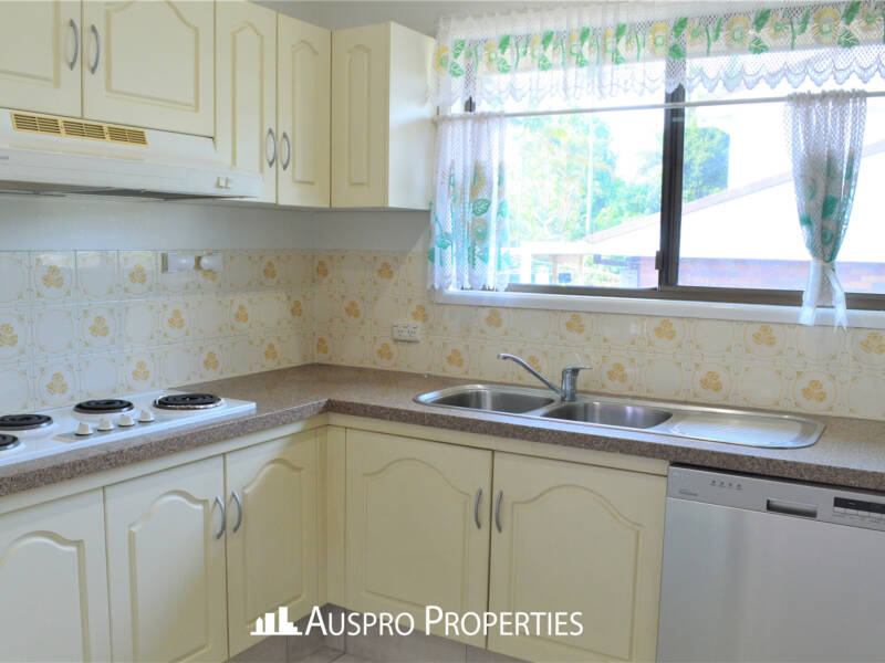 398 Warrigal Rd, Eight Mile Plains , QLD 4113 Australia