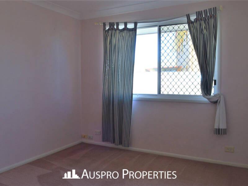 145 Ulinga Crescent, Parkinson, QLD  4115 Australia