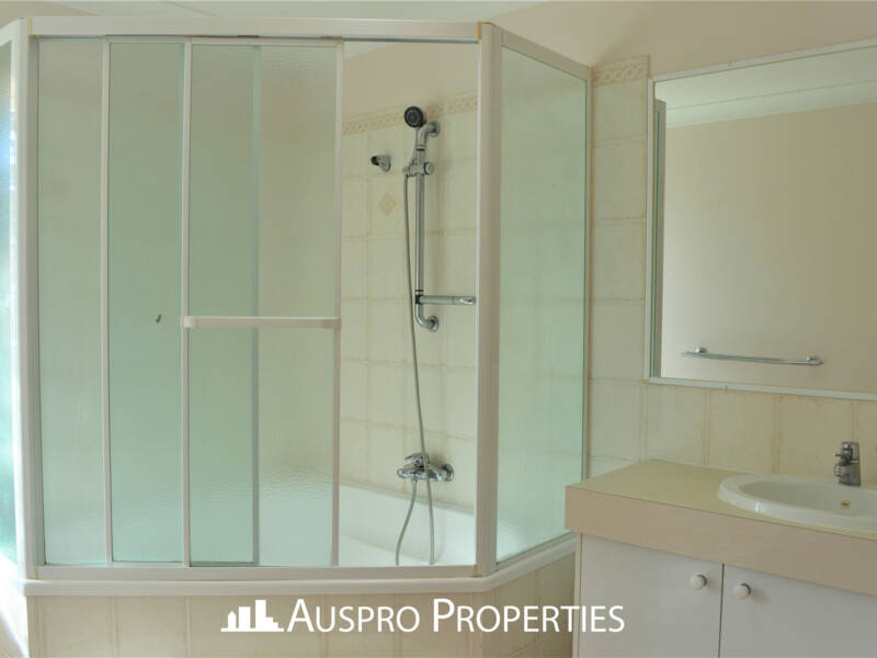 145 Ulinga Crescent, Parkinson, QLD  4115 Australia