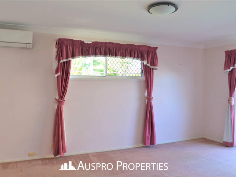 145 Ulinga Crescent, Parkinson, QLD  4115 Australia