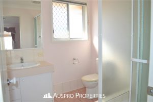 145 Ulinga Crescent, Parkinson, QLD  4115 Australia