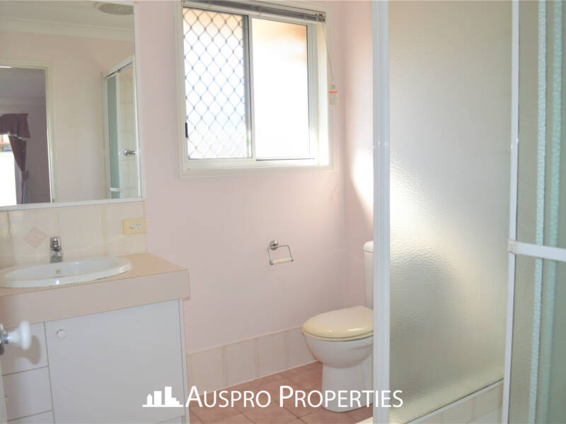 145 Ulinga Crescent, Parkinson, QLD  4115 Australia