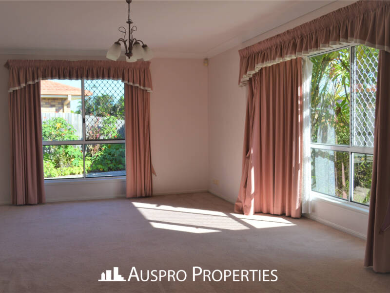 145 Ulinga Crescent, Parkinson, QLD  4115 Australia