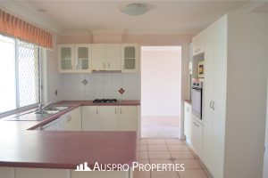 145 Ulinga Crescent, Parkinson, QLD  4115 Australia