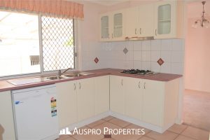 145 Ulinga Crescent, Parkinson, QLD  4115 Australia